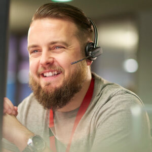 iStock-639735856 crop Paradise Exteriors Scheduling Coordinator